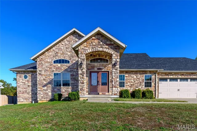 $476,900 | 105 Paradise Street, Waynesville, MO 65583