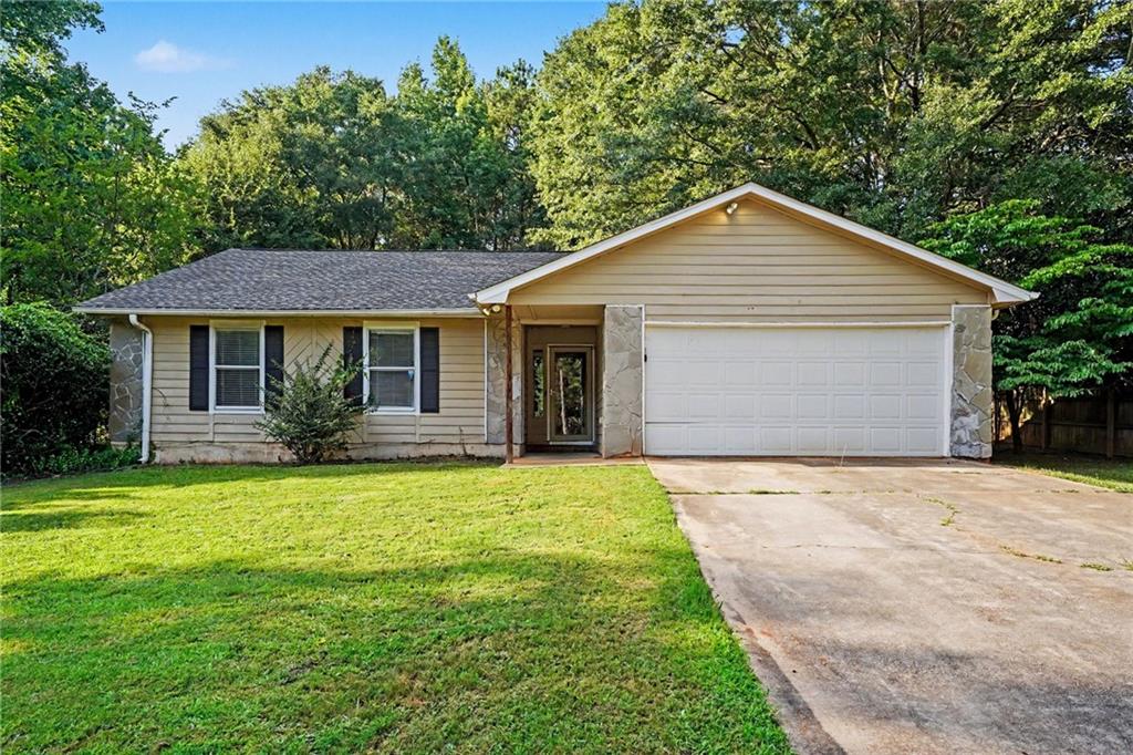 2900 Rosecommons Drive Hampton, GA 30228 - Photo 4 of 24