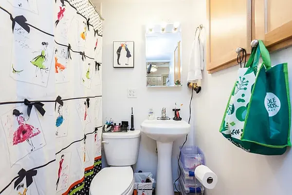 $2,100 | 1142 West Morse Avenue, Unit GW, Chicago, IL 60626