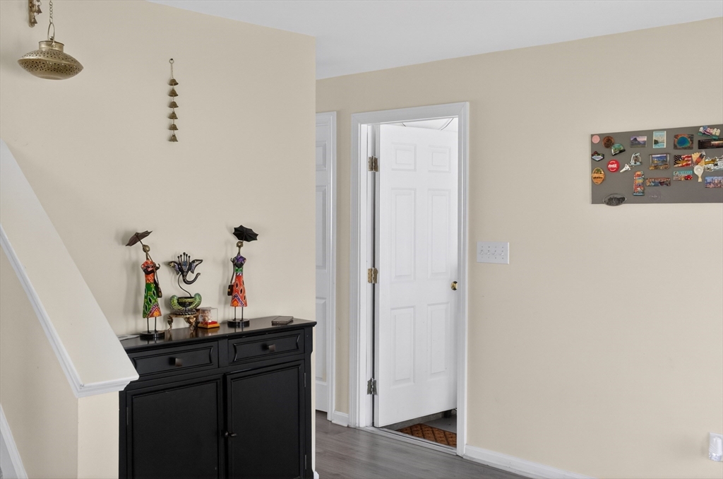 18 Frongillo Farm Road Worcester, MA 01604 - Photo 4 of 24