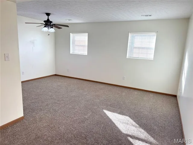 $875 | 1301 Main Street, Unit H, Highland, IL 62249