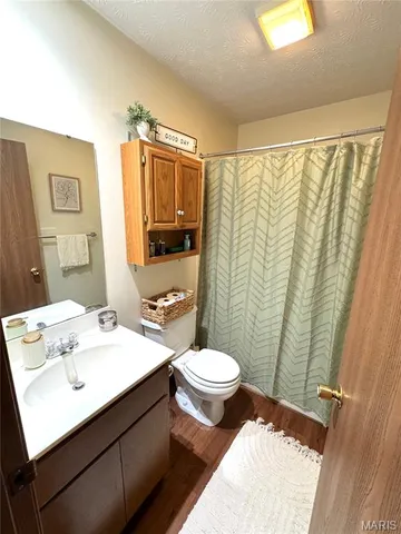 $875 | 1307 Main Street, Unit E, Highland, IL 62249