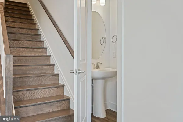 a view of entryway