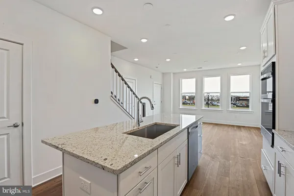 $3,250 | 19872 Yellow Daisy Terrace, Ashburn, VA 20147