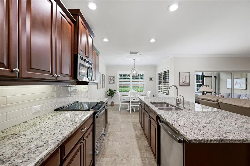 8137 Miramar Way Lakewood Ranch, FL 34202 - Photo 12 of 58