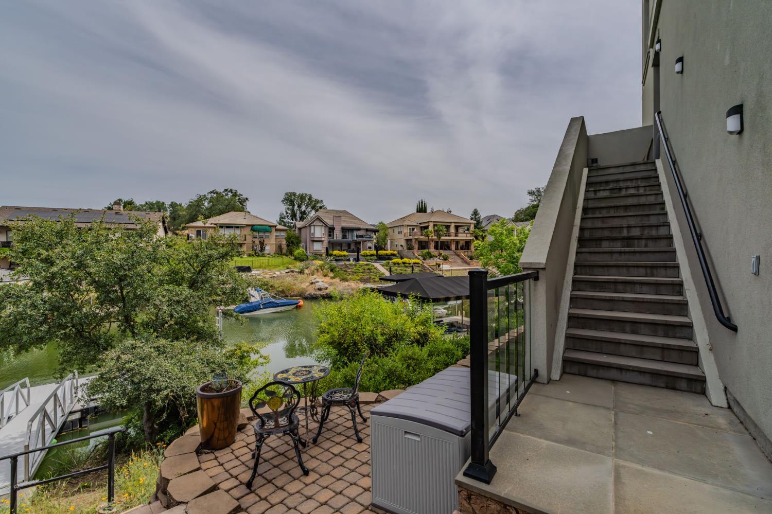 6066 Bluff View Road Copperopolis, CA 95228 - Photo 86 of 96 a view of a balcony with an outdoor space