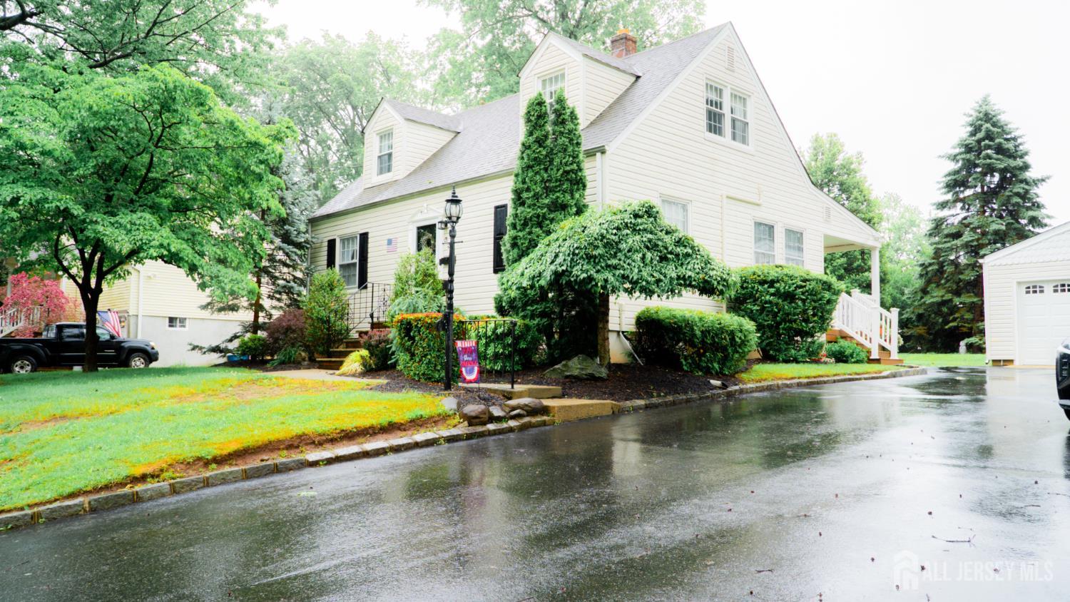 33 Lancaster Road Colonia, NJ 07067 - Photo 3 of 26