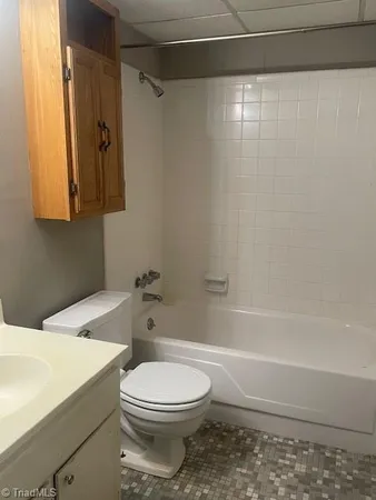 $850 | 3816 Country Club Road, Winston-Salem, NC 27104