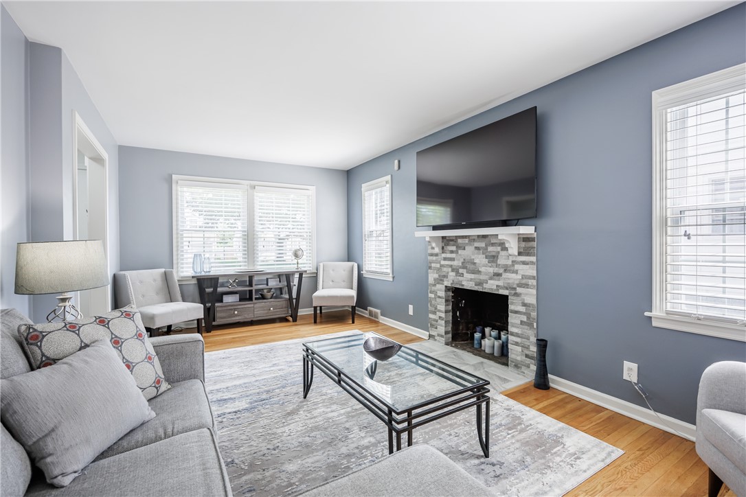 105 Oneta Road Irondequoit, NY 14617 - Photo 14 of 36