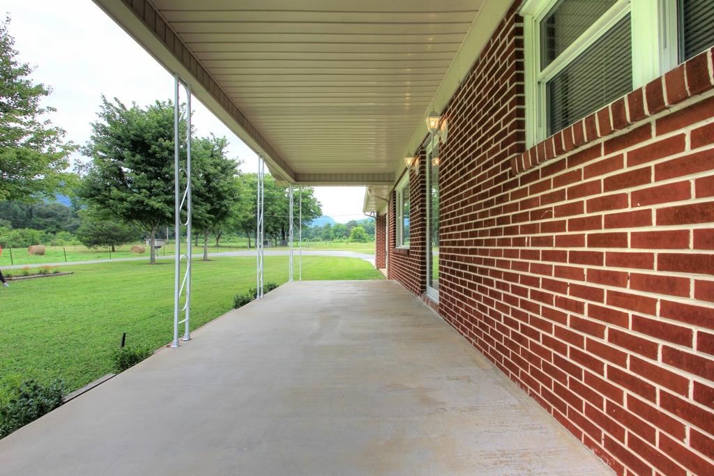 136 Bud Cookston Road Whitwell, TN 37397 - Photo 10 of 45 Front Porch