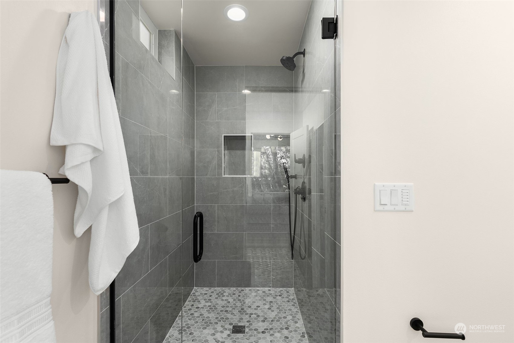 1202 North 47th Street Seattle, WA 98103 - Photo 17 of 21 Gallery Image 17