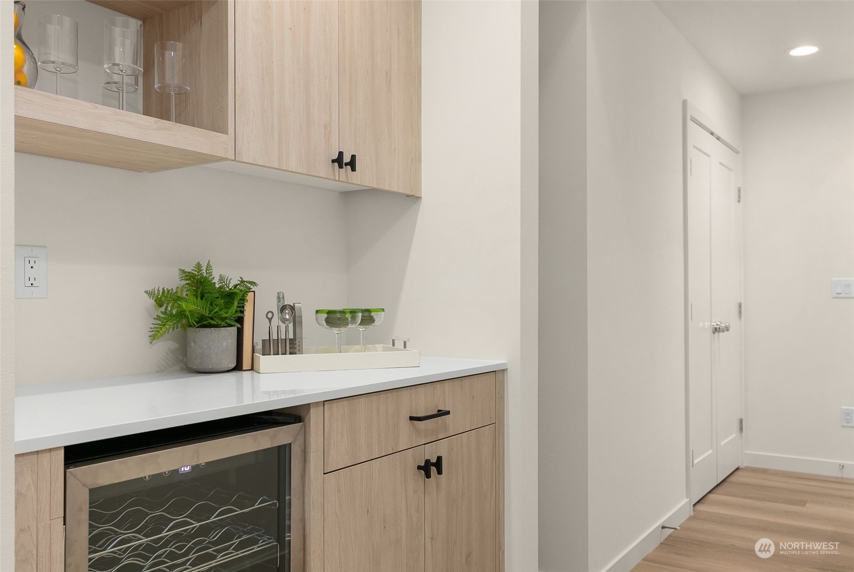 1202 North 47th Street Seattle, WA 98103 - Photo 9 of 21 Gallery Image 9