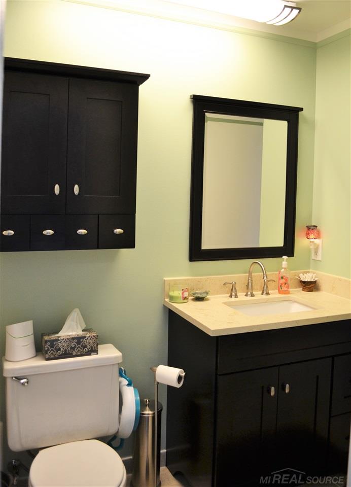 692 Bolinger Street Rochester Hills, MI 48307 - Photo 17 of 29