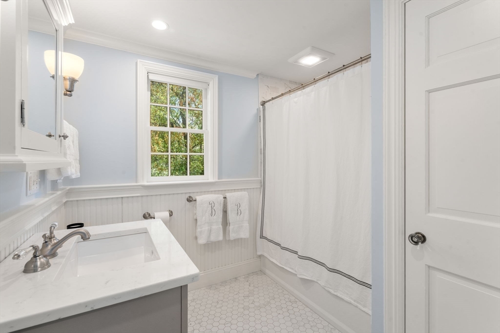 14 Standish Road Wellesley, MA 02481 - Photo 24 of 36 Gallery Image 24