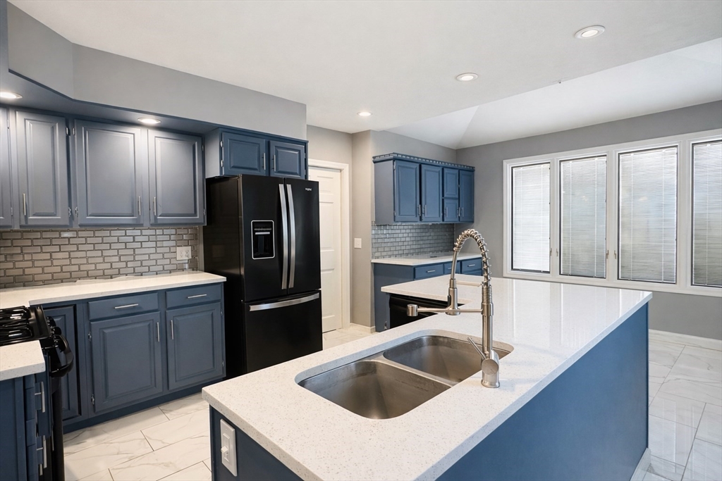 182 Marsden Street Springfield, MA 01109 - Photo 4 of 14