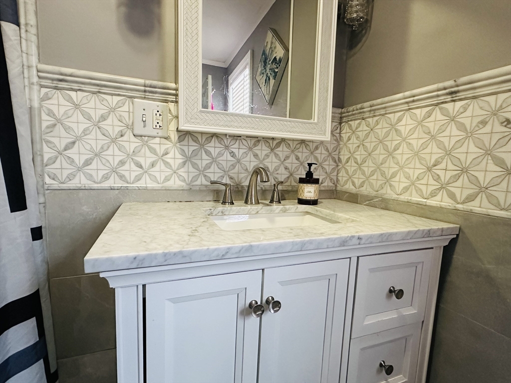 182 Marsden Street Springfield, MA 01109 - Photo 10 of 14