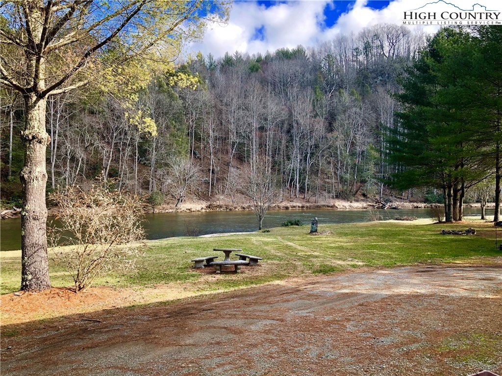 1410 Bill Cooper Road Crumpler, NC 28617 - Photo 28 of 39 Gallery Image 28
