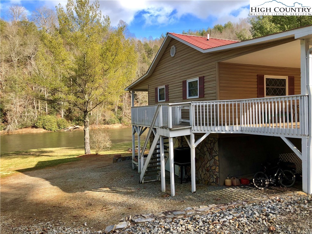 1410 Bill Cooper Road Crumpler, NC 28617 - Photo 29 of 39 Gallery Image 29