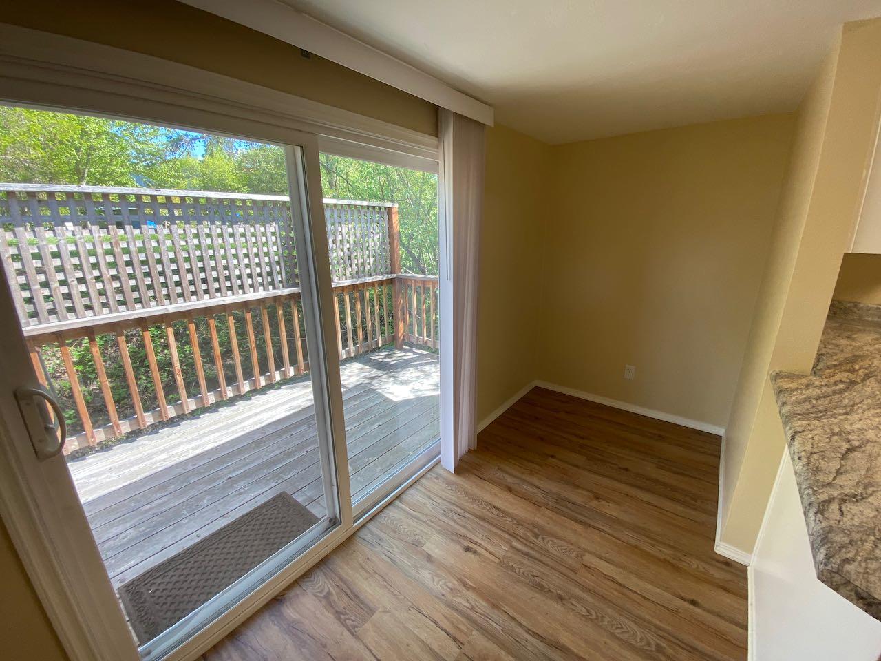 715 Southeast Riverside Avenue Grants Pass, OR 97526 - Photo 7 of 20 IMG_0711