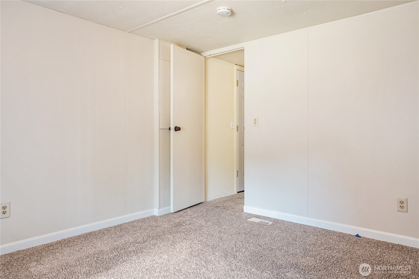 930 Trosper Road Southwest, Unit 129 Tumwater, WA 98512 - Photo 19 of 27