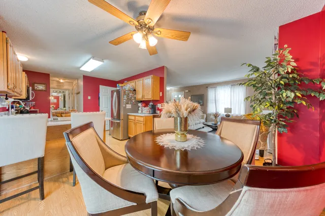 $360,000 | 230 White Oak Way, Torrington, CT 06790