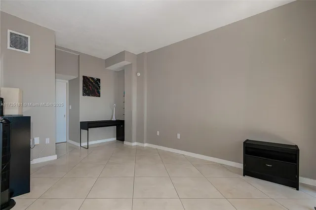 $145,000 | 11111 Biscayne Boulevard, Unit 1G/116, Miami, FL 33181