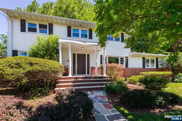 $1,699,900 | 34 South Virginia Court, Englewood Cliffs, NJ 07632
