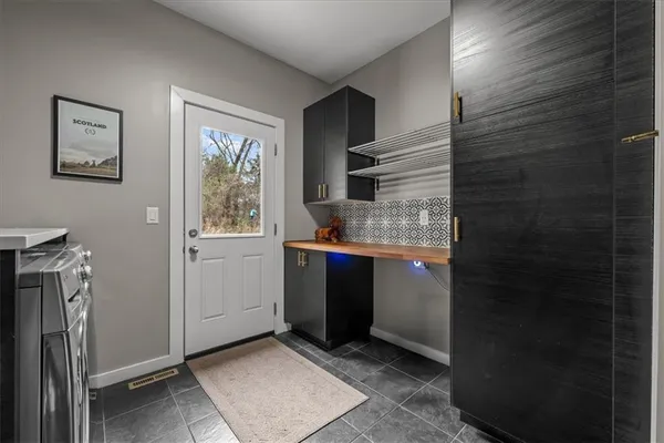 $749,000 | 6927 Glenn Lane, Parkville, MO 64152