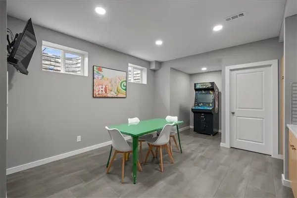 $749,000 | 6927 Glenn Lane, Parkville, MO 64152