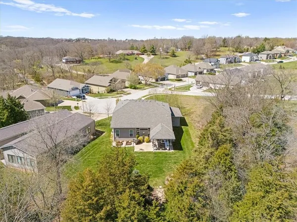 $749,000 | 6927 Glenn Lane, Parkville, MO 64152