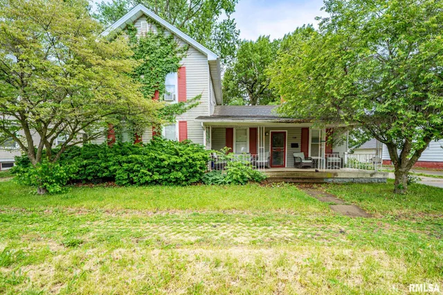 $69,900 | 128 West Spruce Street, Canton, IL 61520