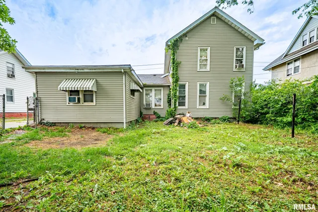 $69,900 | 128 West Spruce Street, Canton, IL 61520