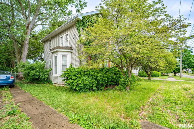 $69,900 | 128 West Spruce Street, Canton, IL 61520