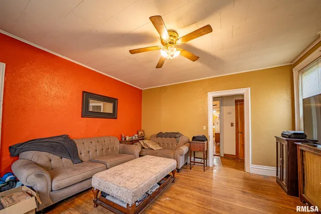 $69,900 | 128 West Spruce Street, Canton, IL 61520