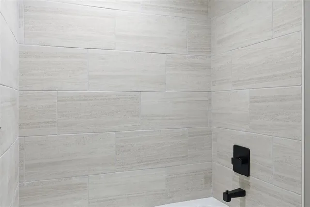 $269,500 | 105 West Arctic Street, Kingsville, MO 64061