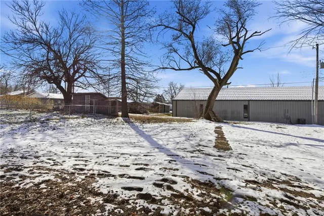 $269,500 | 105 West Arctic Street, Kingsville, MO 64061