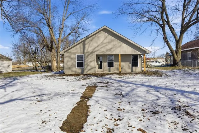 $269,500 | 105 West Arctic Street, Kingsville, MO 64061