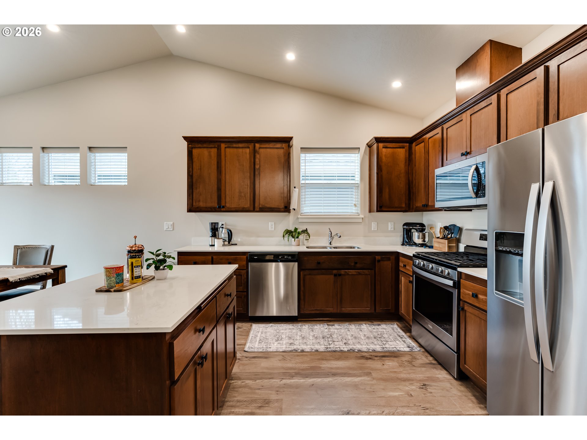 4576 Romy Court Eugene, OR 97402 - Photo 15 of 44