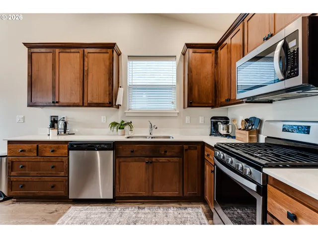 $447,500 | 4576 Romy Court, Eugene, OR 97402