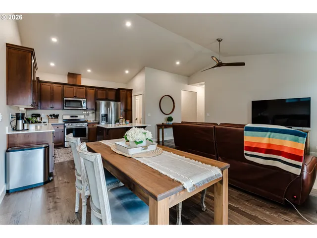 $447,500 | 4576 Romy Court, Eugene, OR 97402