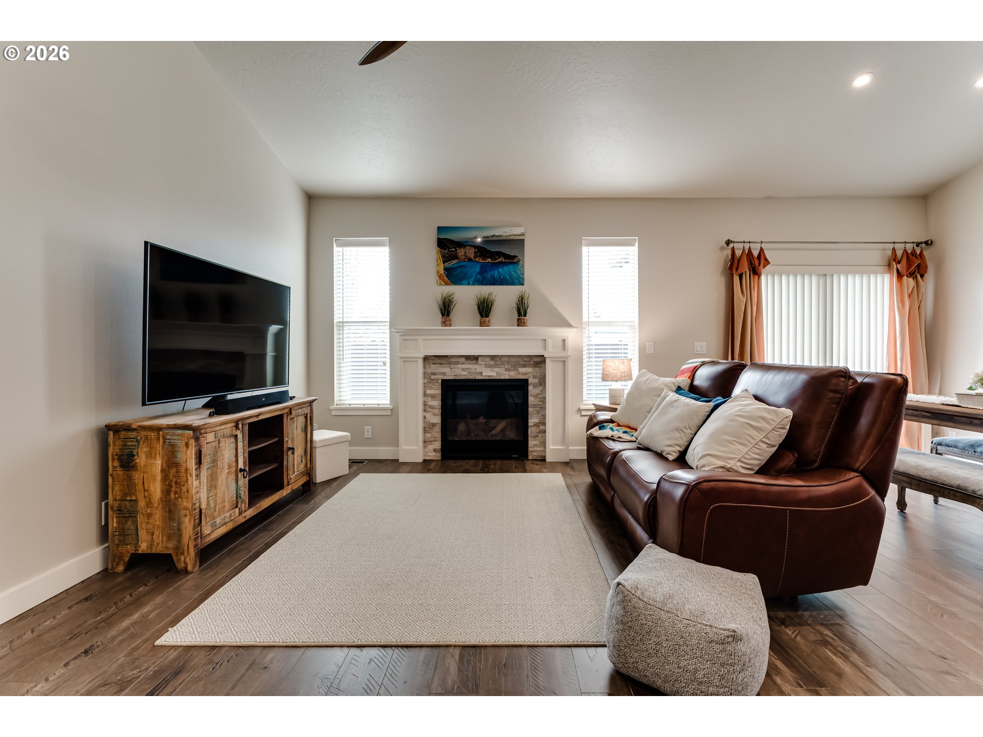 4576 Romy Court Eugene, OR 97402 - Photo 8 of 44