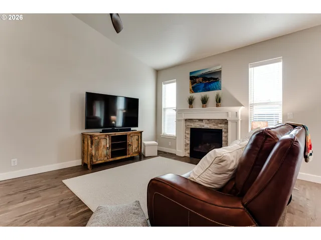 $447,500 | 4576 Romy Court, Eugene, OR 97402