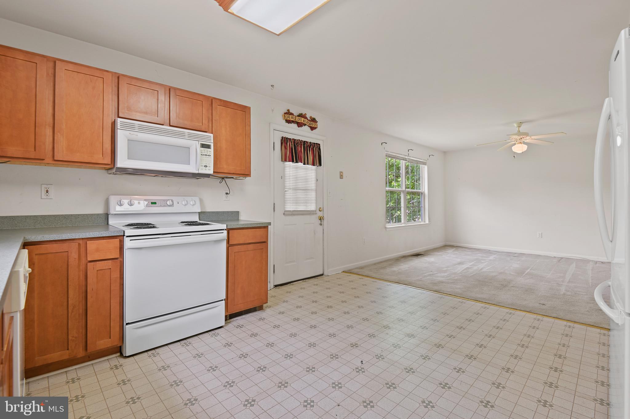 1318 Bay Ridge Avenue Annapolis, MD 21403 - Photo 15 of 41 Kitchen Toward Dining Room