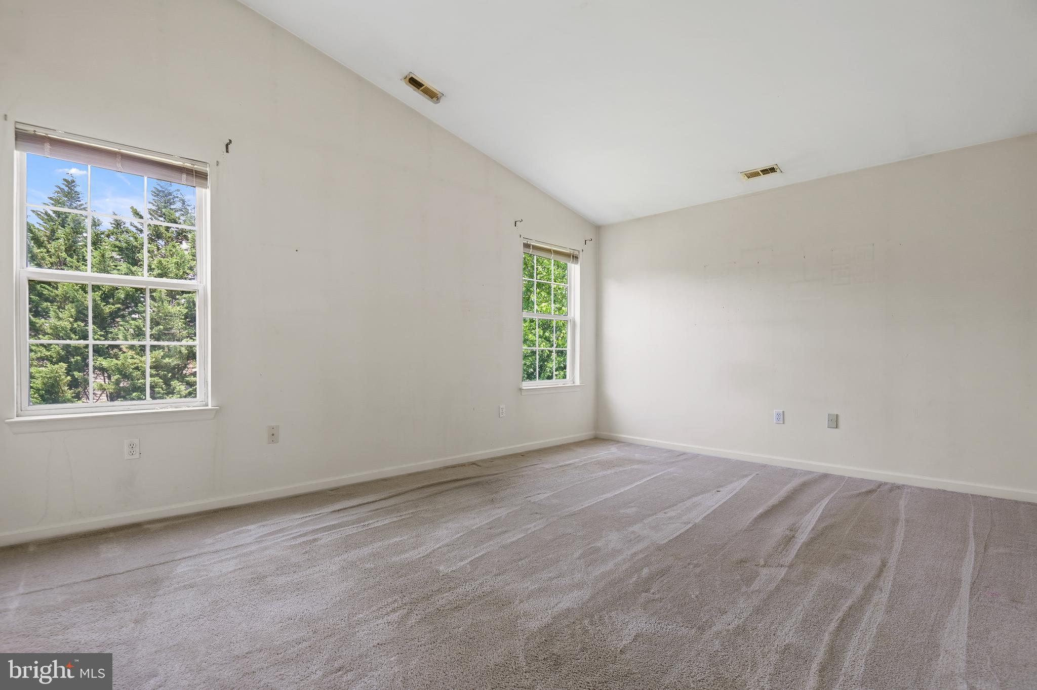 1318 Bay Ridge Avenue Annapolis, MD 21403 - Photo 19 of 41 Primary Bedroom - Large and Bright!