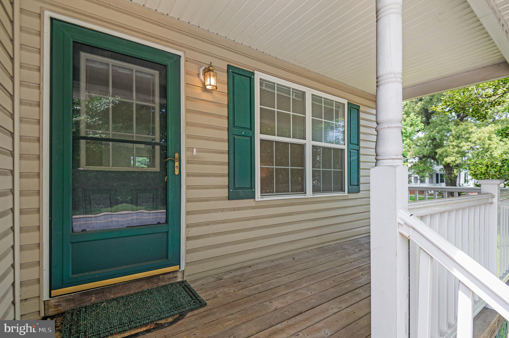 1318 Bay Ridge Avenue Annapolis, MD 21403 - Photo 2 of 41 Covered Front Porch