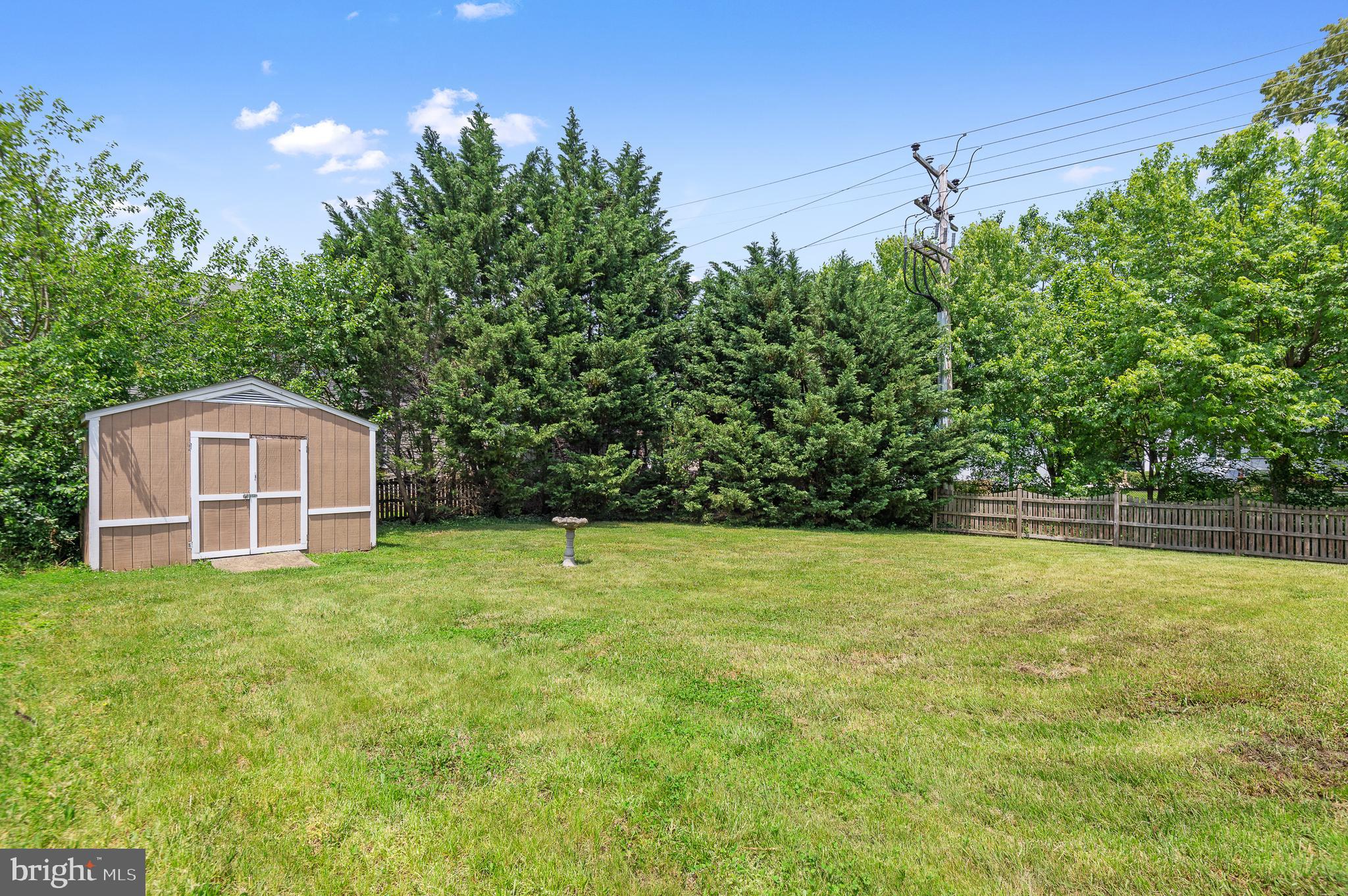 1318 Bay Ridge Avenue Annapolis, MD 21403 - Photo 34 of 41 Large, Private Back Yard