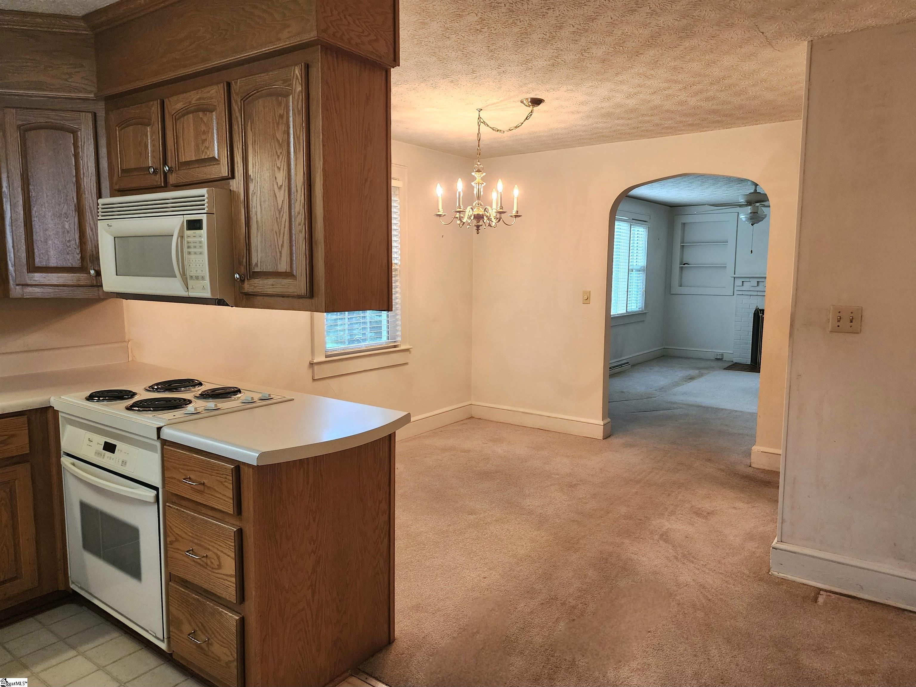210 Tindal Road Greenville, SC 29617 - Photo 4 of 10 Gallery Image 4
