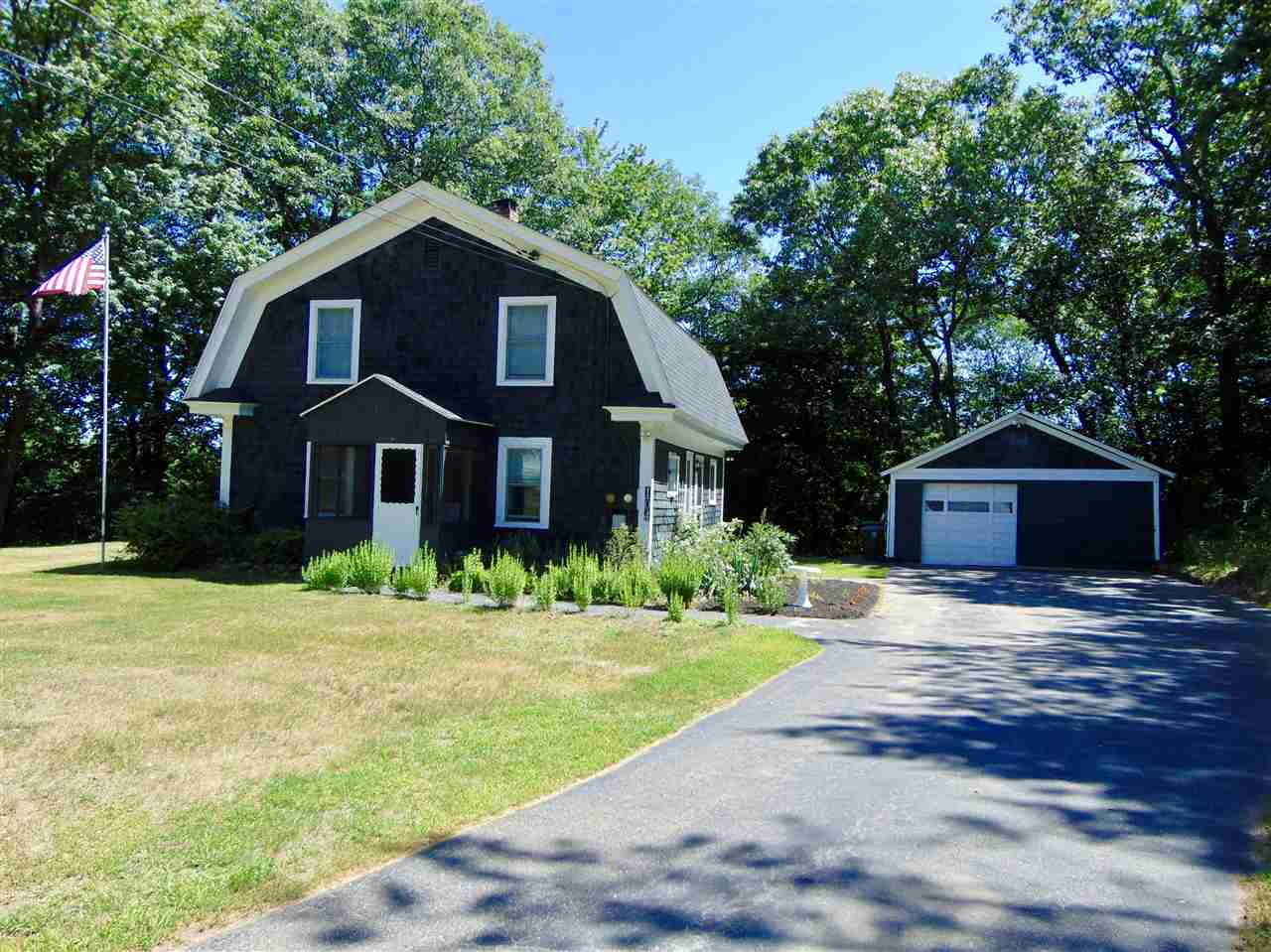 104 Thunder Road Franklin, NH 03235 - Photo 1 of 19