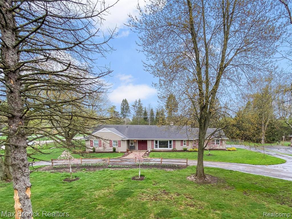 20635 West 13 Mile Road Franklin, MI 48025 - Photo 36 of 38