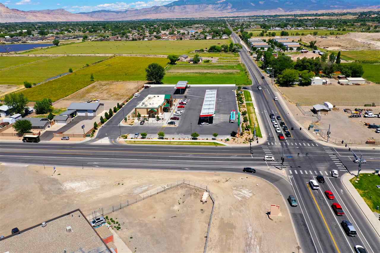 2910 D Road, Unit 3 2 AC Grand Junction, CO 81504 - Photo 9 of 11 a view of swimming pool with a table and chairs